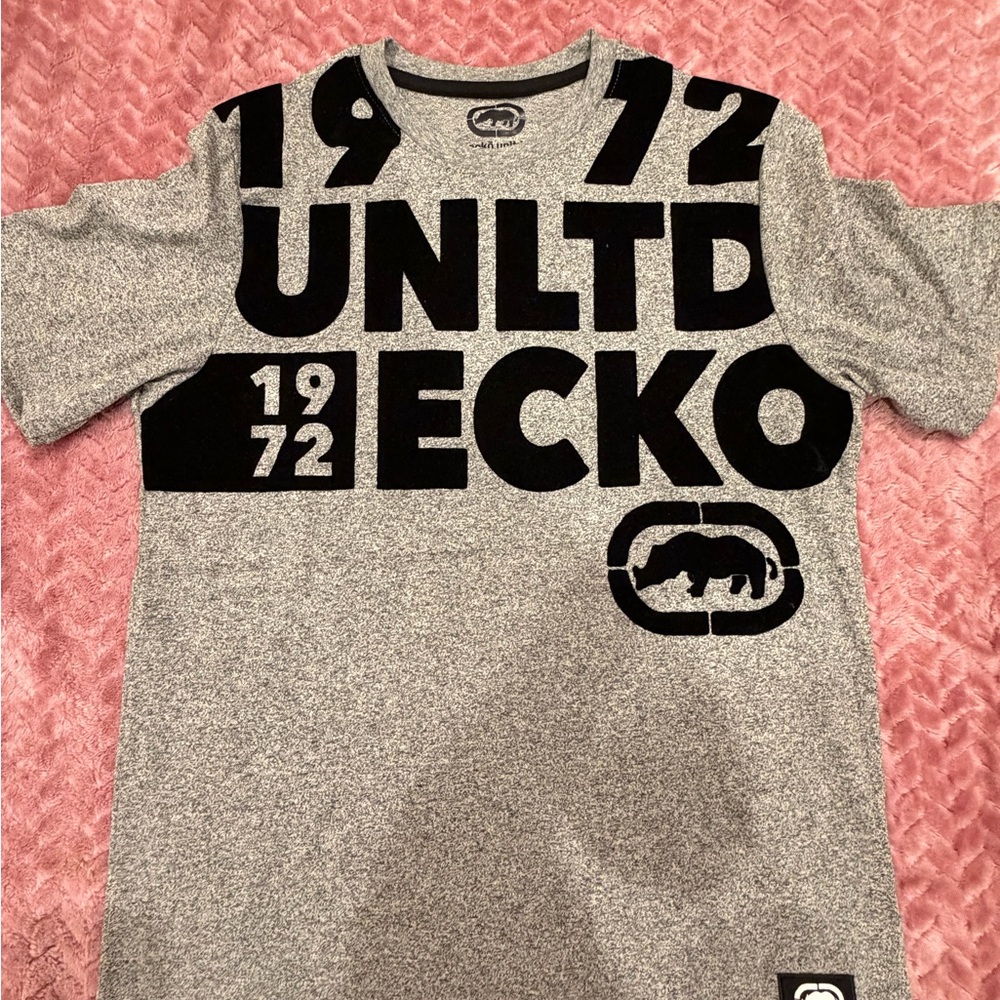 Ecko Unlimited Gray Tee with Black Graphics